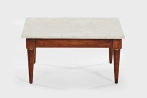 Momeyer Table
