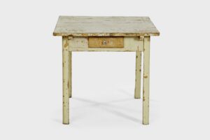 Lewiston Table