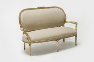 Vass Settee